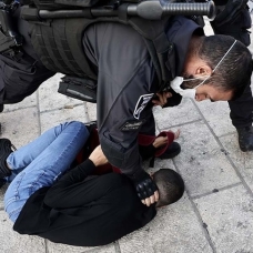 İsrail sadece 2021'de bin 149 Filistinli çocuğu gözaltına aldı