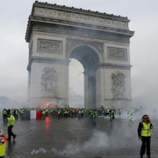 Fransa'da Sarı Yeleklilerin temsilcisi için gösteri yasağı talebi reddedildi
