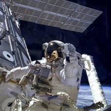 NASA alarma geçti: Astronotun kaskına su doldu