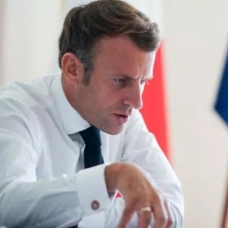 Macron'u zor günler bekliyor! Meclis'teki çoğunluğu kaybetti