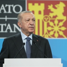 Başkan Erdoğan'dan Madrid'de zafer açıklaması