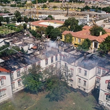 Başkan Erdoğan, Balıklı Rum Hastanesi'ndeki yangın nedeniyle Başhekim Leana'yı aradı