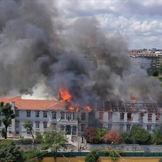 Balıklı Rum Hastanesi'nde yangın çıktı