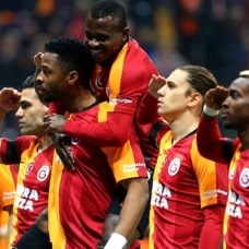 Galatasaray'dan rest: Ya indirim yap, ya da git