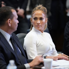 Jennifer Lopez'in düğünü de koronavirüs kurbanı