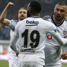 Beşiktaş'lı N'Koudou'dan Burak Yılmaz'a gönderme