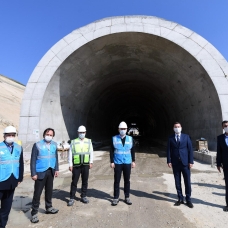 Bakan Karaismailoğlu: Halkalı-Kapıkule demir yolu hattı 2023'te hizmete girecek
