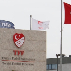 Erzurumspor'da 4'ü futbolcu 11 kişinin koronavirüs testi pozitif çıktı