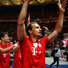 Bayern Münih, Eintracht Frankfurt engelini 5 golle aştı