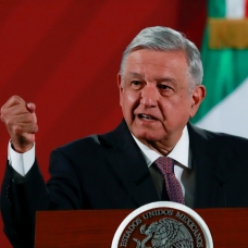 Obrador, koronavirüse rağmen seyahatlerine başlıyor