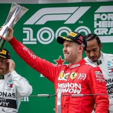 Mercedes F1 Takımı, Vettel'e açık kapı bıraktı