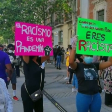 İspanya'da ırkçılık karşıtı protestolar düzenlendi