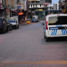 İzmir'de dehşet! Sokak ortasında vuruldu