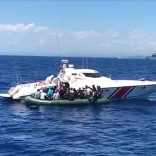 Türk karasularına geri itilen 56 sığınmacı kurtarıldı