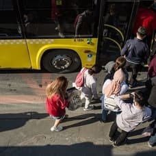 İstanbul'da 0-4 yaş arası çocuğu olan annelere toplu taşıma ücretsiz oldu