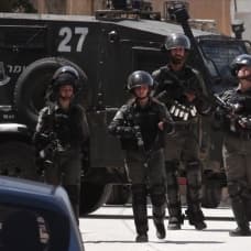 İşgalci İsrail güçleri 2 Filistinliyi yaraladı