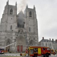 Nantes Katedrali'nde kundaklama şüphesi
