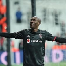 Beşiktaş Atiba ile anlaştı! Sözleşmesi 1 yıl uzatıldı