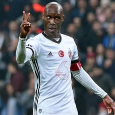 Atiba: Anlaşma tamam! 1 yıl daha Beşiktaş'tayım