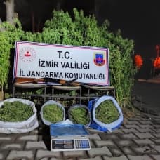 İzmir'de uyuşturucu tacirlerine operasyon: 4 gözaltı