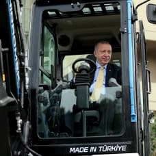 Tanıtımını Başkan Erdoğan yapmıştı: Elektrikli yerli ekskavatör 2022'de satışta olacak