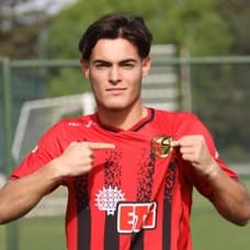 17 yaşındaki Türk futbolcu Avrupa'ya transfer oldu