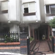 Bakırköy'de çamaşır makinası bomba gibi patladı, çıkan yangını itfaiye söndürdü