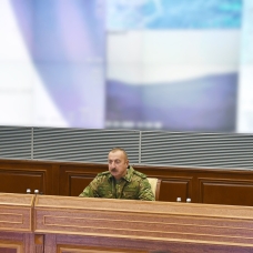 Aliyev'den Ermenistan'a ücretsiz silah gönderen devletlere sert tepki!