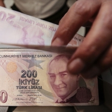 Halkbank'tan kadın girişimcilere 100 bin liraya kadar finansal destek