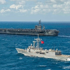 MSB paylaştı! Türkiye ve ABD gemileri Doğu Akdeniz'de