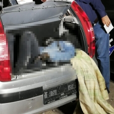 Kan donduran cinayet: Cesedi, otomobilinin bagajında bulundu