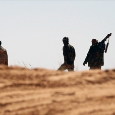 Darbeci Halife Hafter'e bağlı milisler, Libya-Cezayir sınırını kapalı askeri bölge ilan etti