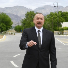 Aliyev'den Ermenistan'a teklif