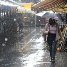 Meteoroloji uyardı: İstanbul'da sağanak bekleniyor
