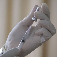 Uganda'da sahte Kovid-19 aşısı skandalı