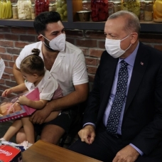 Başkan Erdoğan Çengelköy'de bir restorana uğradı