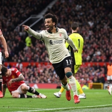 Liverpool, Manchester United deplasmanında 5 golle kazandı