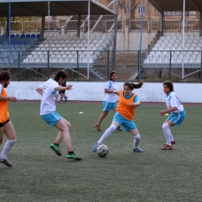 Futbolcu kızlar ‘üst lig' hedefiyle çalışıyor