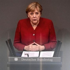 Merkel: Almanya göçmen krizinde Polonya ile tam dayanışma içinde