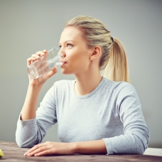 Su içmek kronik hastalıkların şikayetlerini azaltır