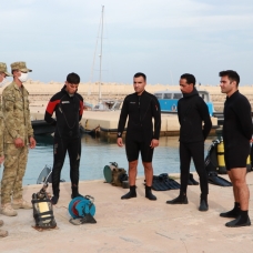 Türk SAS komandolarından, Libyalı askerlere eğitim