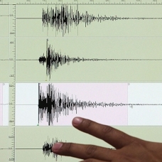 Ermenistan'da korkutan deprem! Türkiye'den de hissedildi