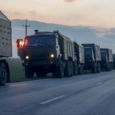 Rus askeri konvoyu Donbas sınırına ilerliyor