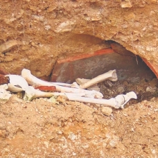 Şile'de kiremit mezarlar bulundu