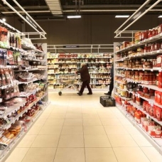İngiltere'de marketlerden Rus ürünleri kaldırılıyor