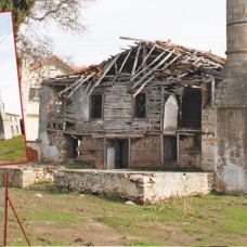 Yunan vandallığı camiye uzandı