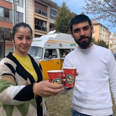 Kahve satarak Türkiye'yi geziyorlar
