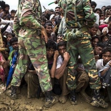 BM: Arakanlı mülteciler Myanmar'da silahlı gruplara katılmaya zorlanıyor