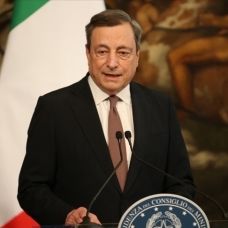 İtalya'da hükümet krizinin nasıl sonuçlanacağı belirsizliğini koruyor