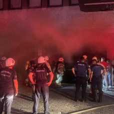 İstanbul'da imalathanede çıkan yangında mahsur kalanlar kurtarıldı